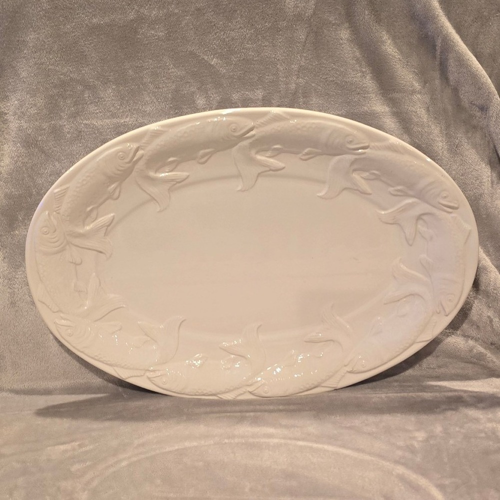 Studio Nova White Embossed Fish Oval Serving Platter A. Santos Portugal 8010